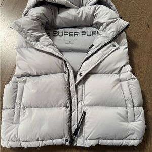 Aritzia Super Puff Shorty Vest